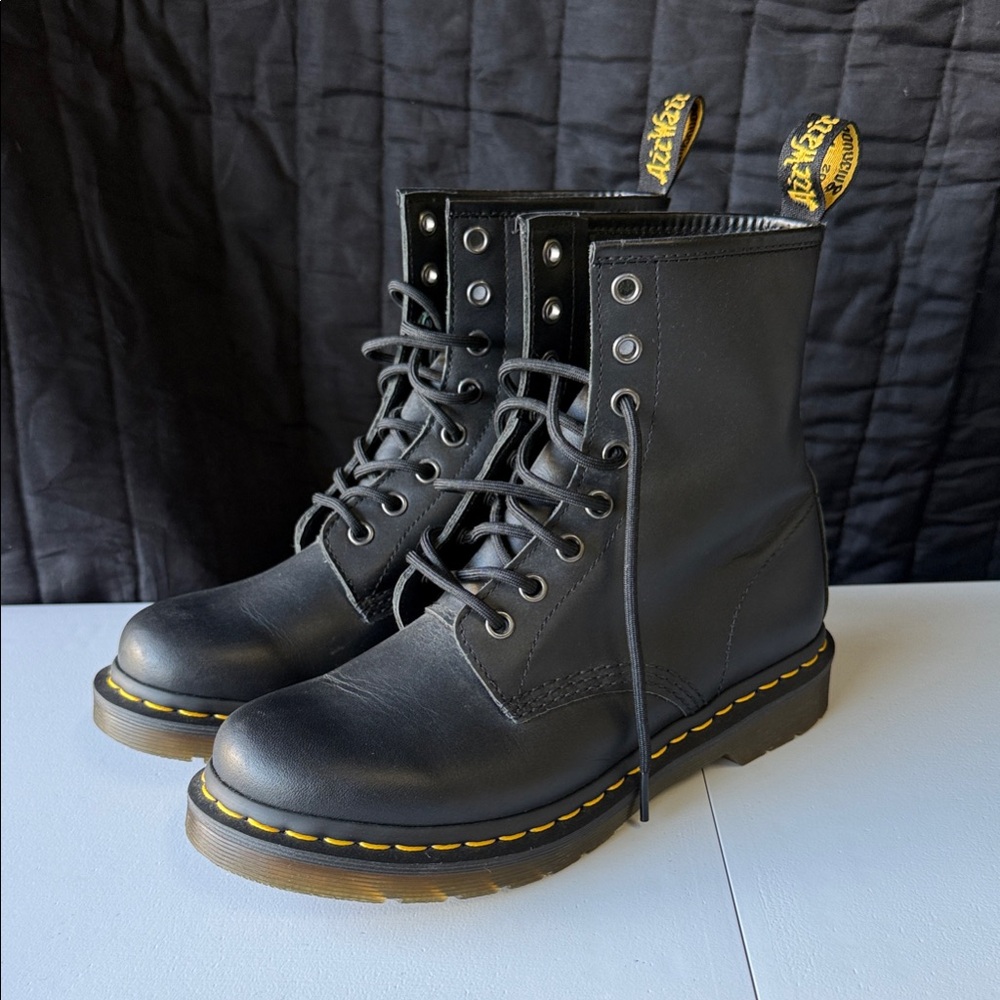 Women’s Size 7 Dr. Martens Black Leather Lace-Up Combat Boots Yellow Stitching